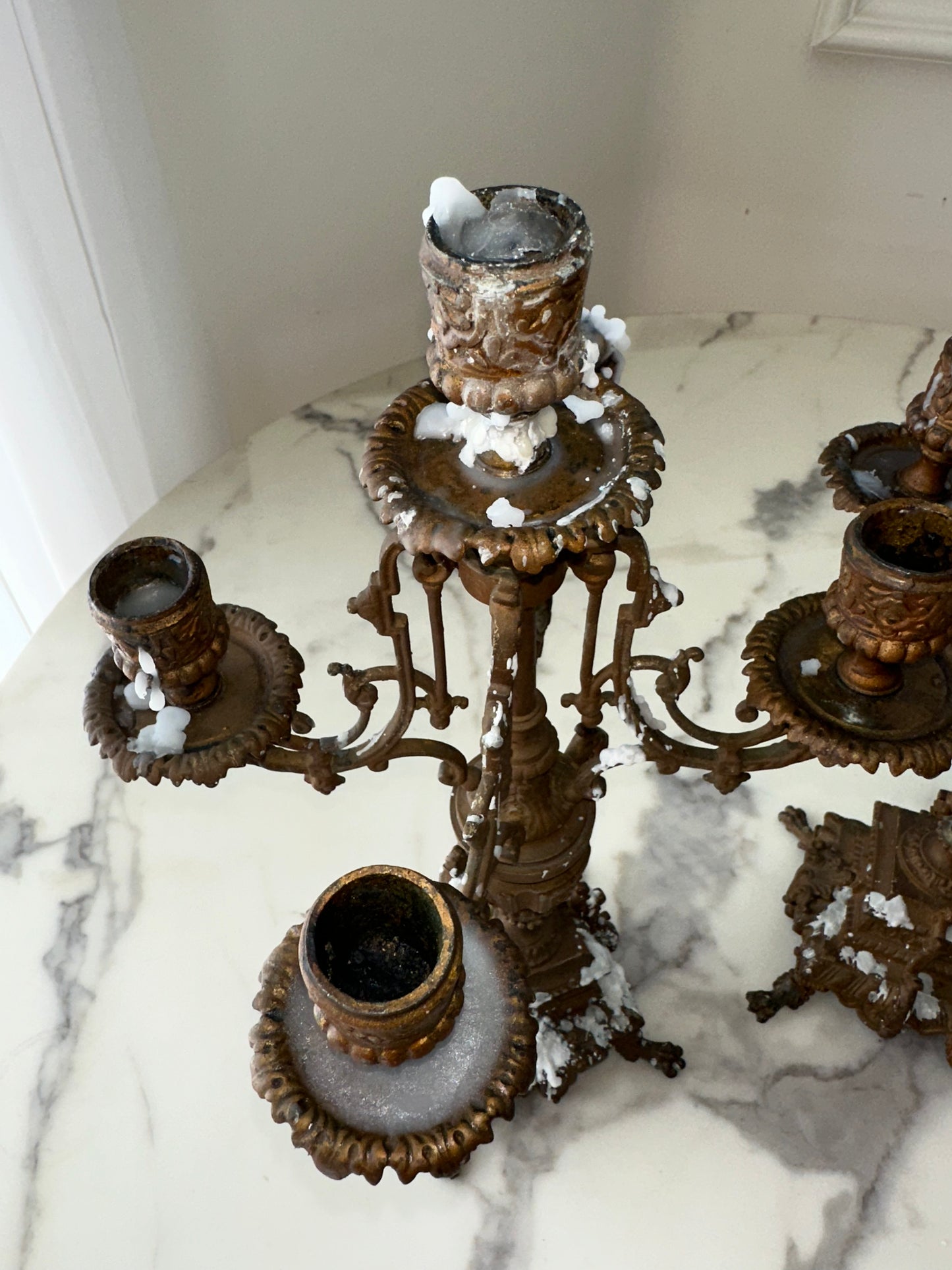 Late 17th century 5 candle candelabras made in bronze.￼