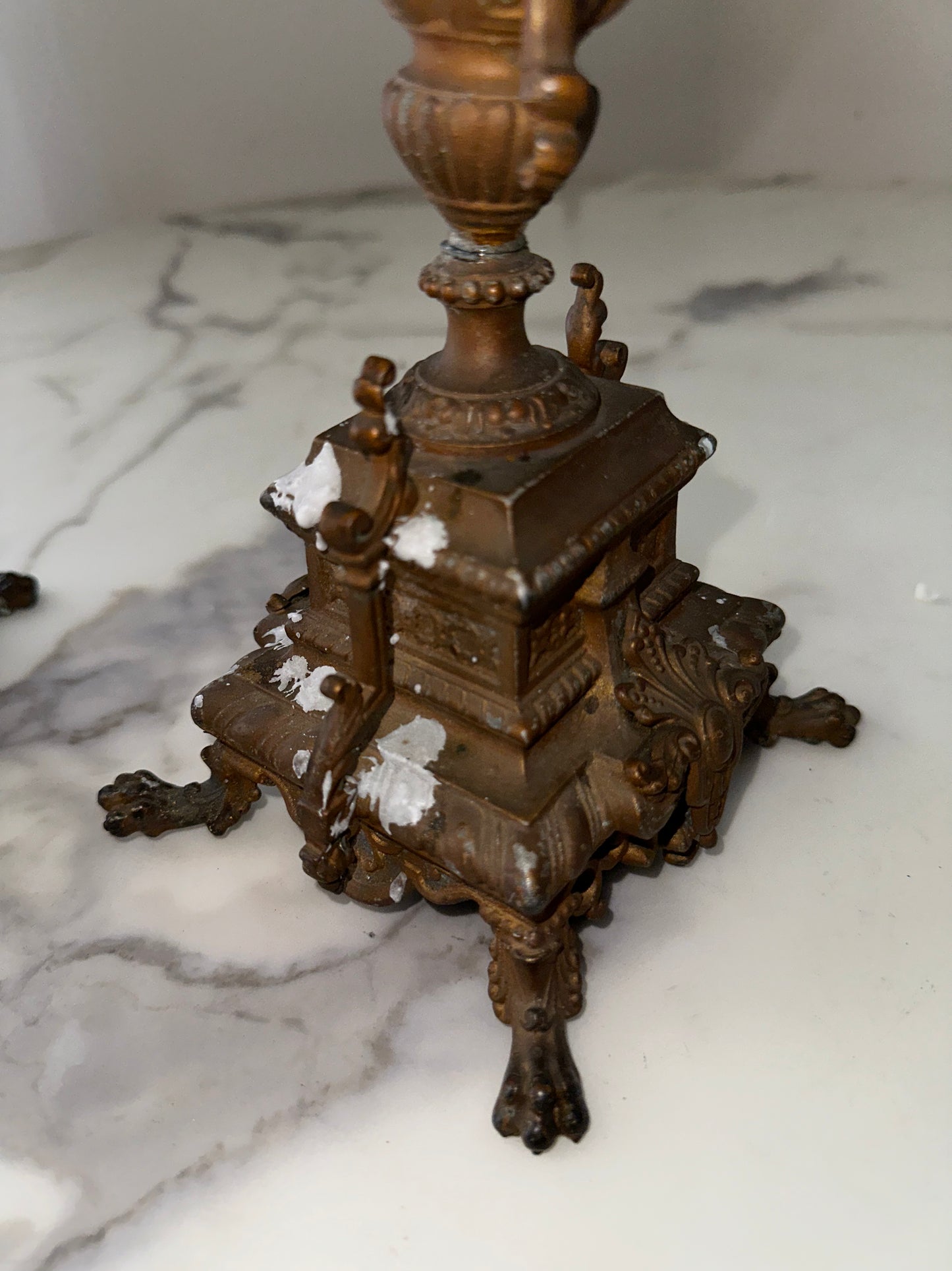 Late 17th century 5 candle candelabras made in bronze.￼